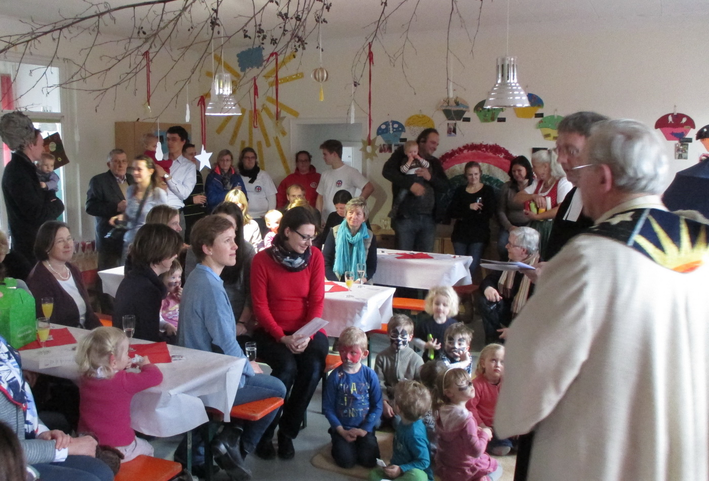 Segnung des Wangener Kinderhauses durch Prälat Dr. Schwab und Pfarrer Dr. Koch 